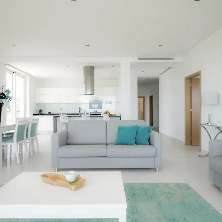 Apartment 5 Star Beach View In Porto De Mos 150 Metres From The Beach *